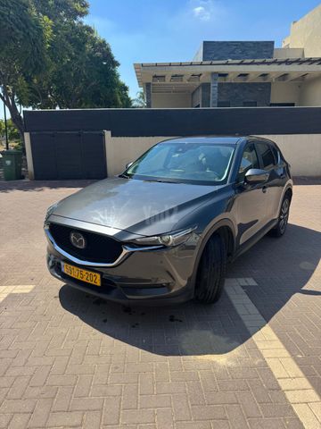 מודעת רכב מאזדה CX-5
