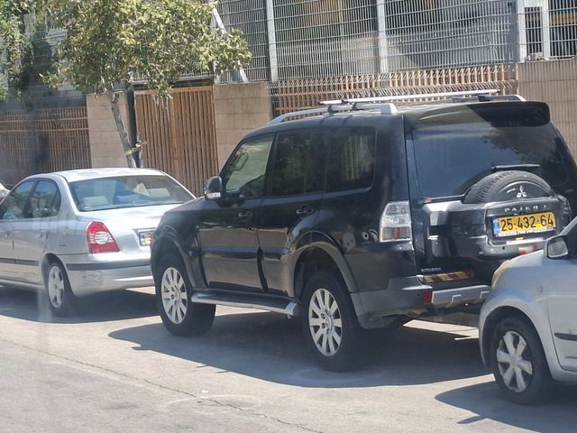 מודעת רכב מיצובישי פג'רו