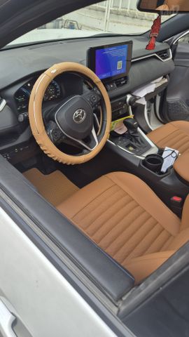 טויוטה RAV4