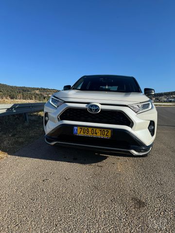 טויוטה RAV4