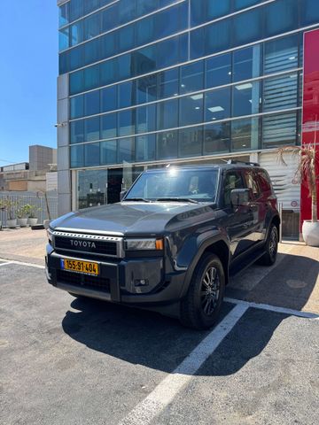 טויוטה לנד קרוזר