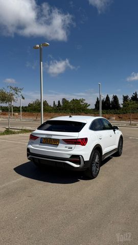 אאודי Q3