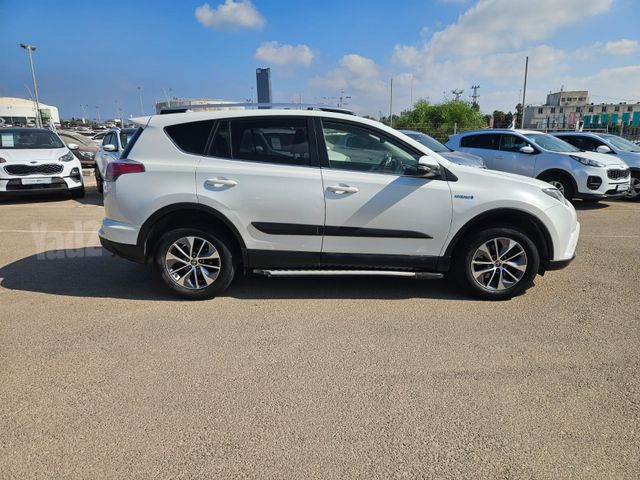 טויוטה RAV4