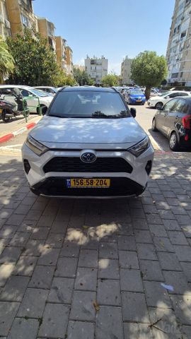 טויוטה RAV4