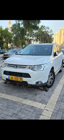 מיצובישי אאוטלנדר
