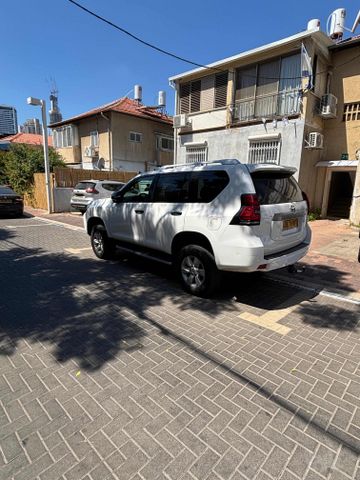 מודעת רכב טויוטה לנד קרוזר