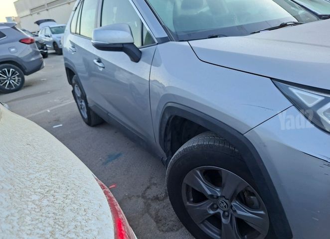 טויוטה RAV4