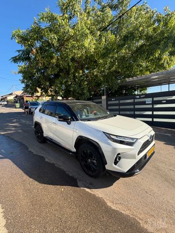 טויוטה RAV4