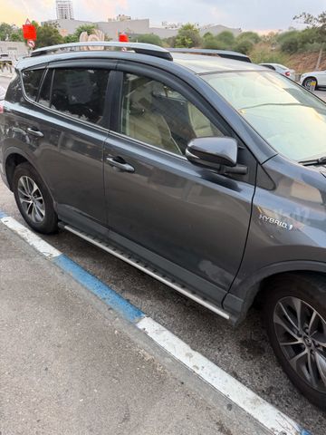 מודעת רכב טויוטה RAV4