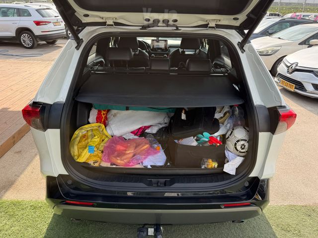 טויוטה RAV4
