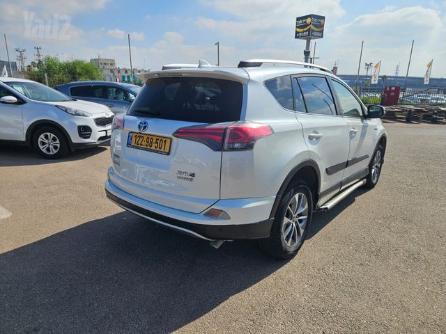 טויוטה RAV4