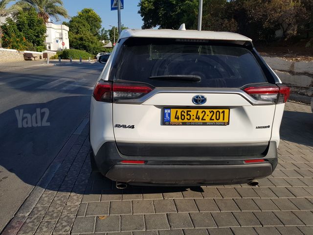 טויוטה RAV4