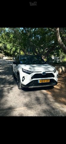 טויוטה RAV4