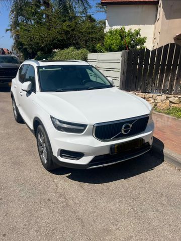 וולוו XC40