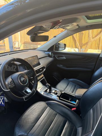 מודעת רכב אם ג'י EHS PHEV