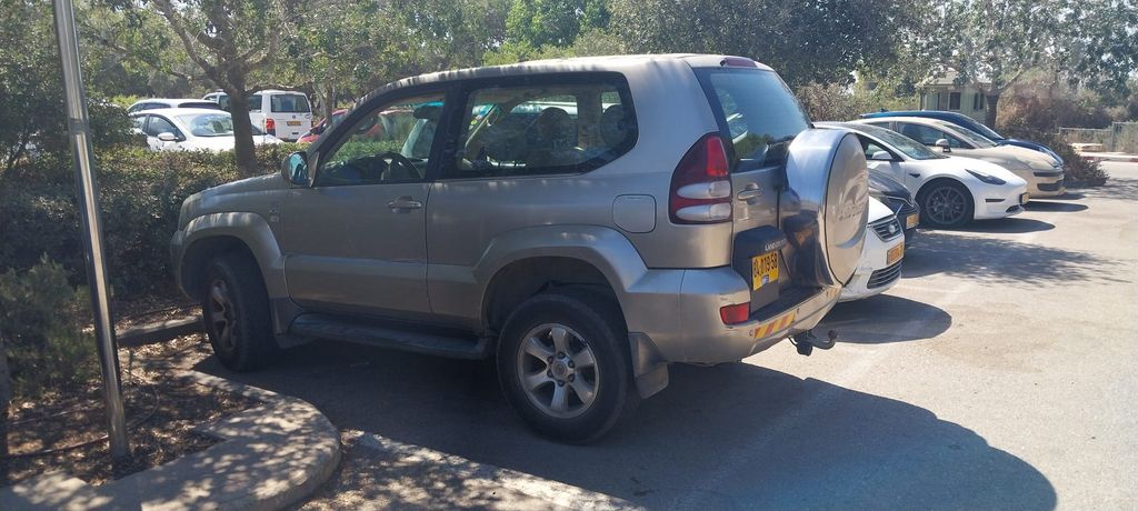 מודעת רכב טויוטה לנד קרוזר