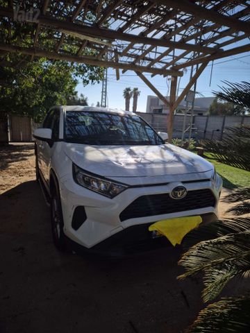 טויוטה RAV4