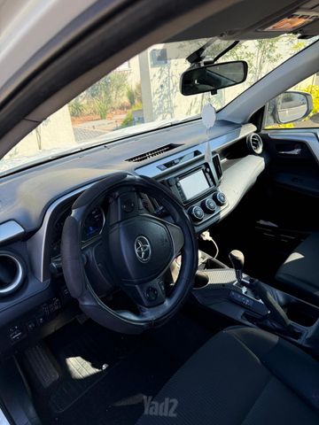 מודעת רכב טויוטה RAV4
