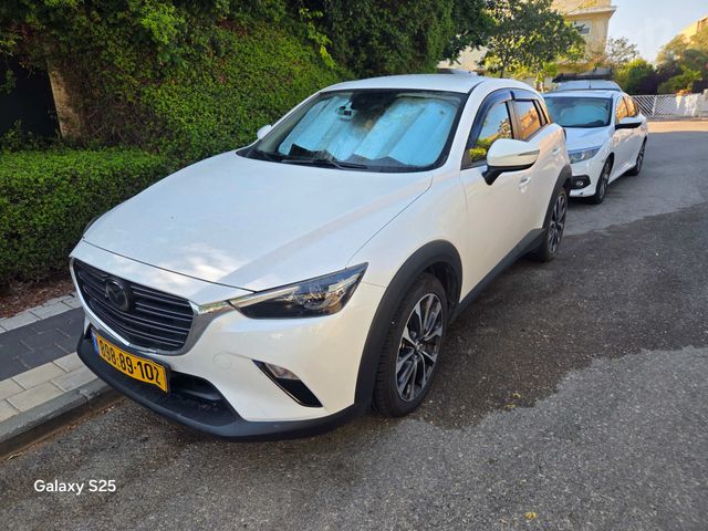 מודעת רכב מאזדה CX-3