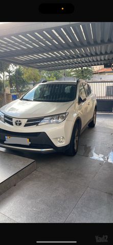 טויוטה RAV4