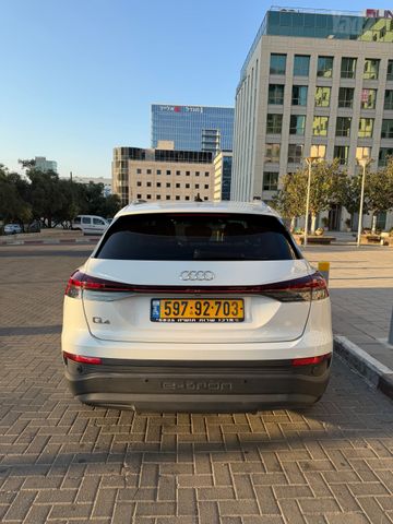 אאודי Q4 e-tron