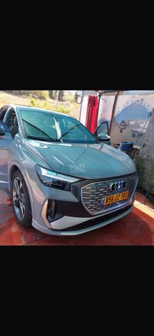 אאודי Q4 e-tron