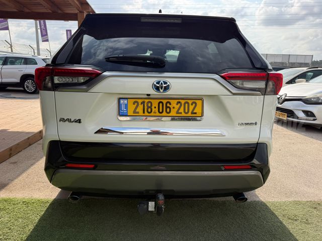 טויוטה RAV4