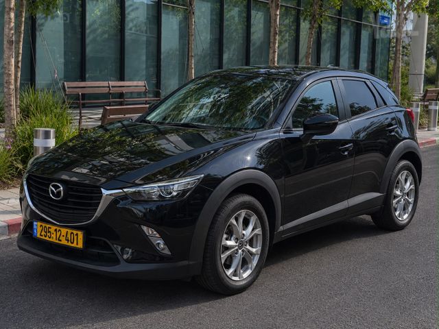 מודעת רכב מאזדה CX-3