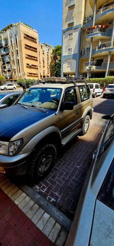 טויוטה לנד קרוזר