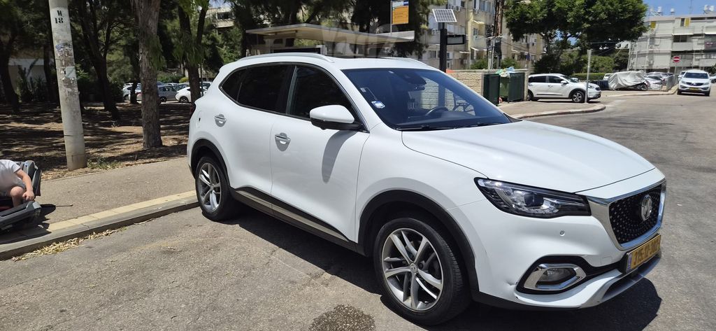אם ג'י EHS PHEV