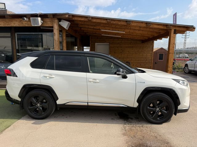 טויוטה RAV4