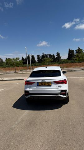 אאודי Q3