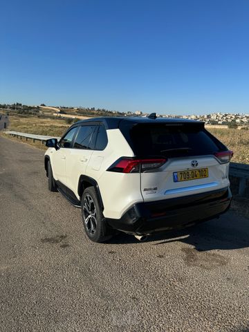 טויוטה RAV4