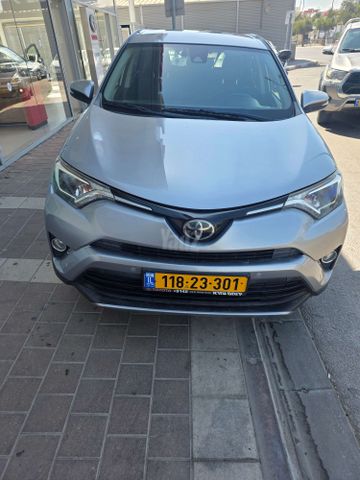 מודעת רכב טויוטה RAV4