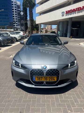 מודעת רכב ב מ וו סדרה 4
