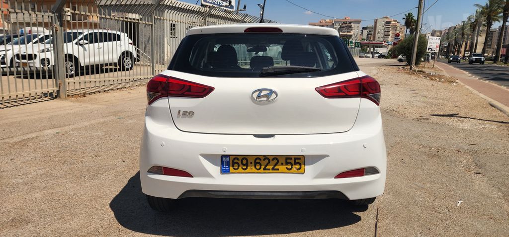יונדאי i20