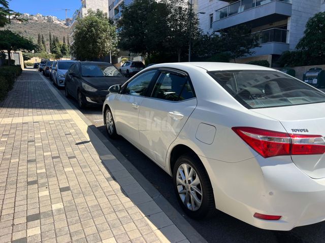 טויוטה קורולה