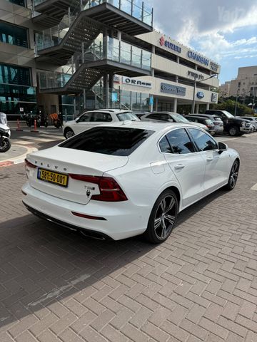 וולוו S60