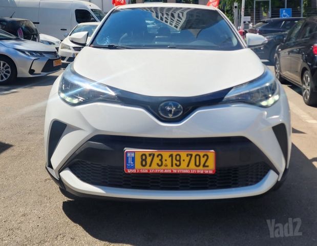 מודעת רכב טויוטה C-HR