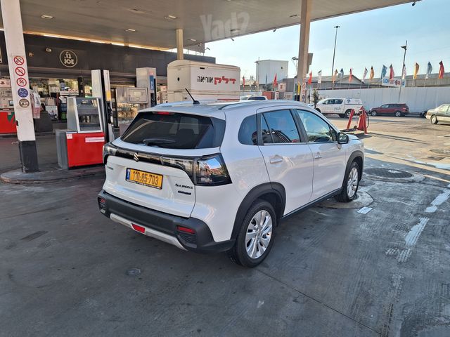 סוזוקי S-Cross