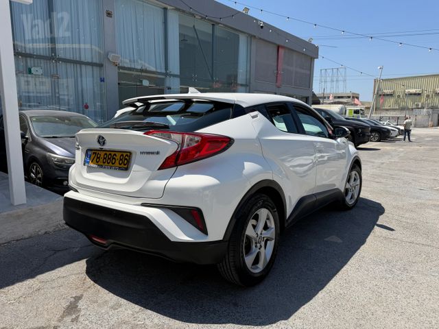 טויוטה C-HR