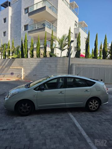 מודעת רכב טויוטה פריוס