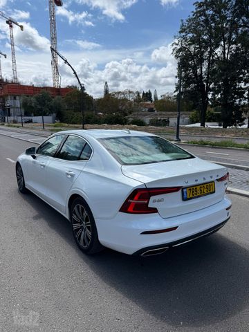 וולוו S60