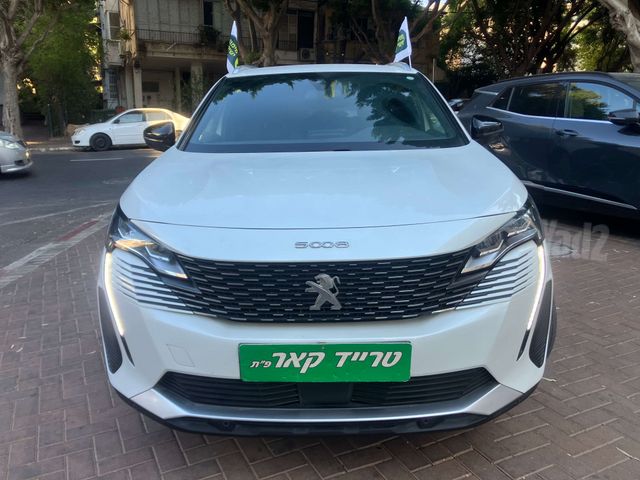 פיג'ו 5008