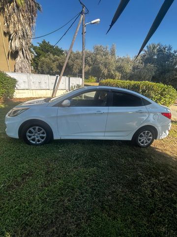 יונדאי אקסנט i25