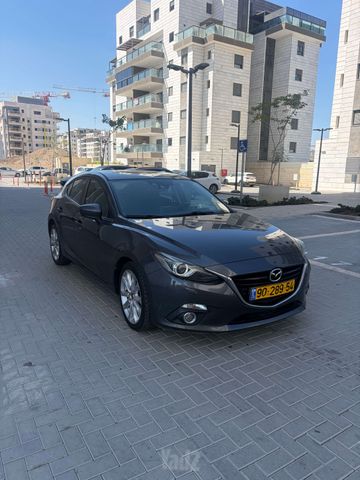 מאזדה 3