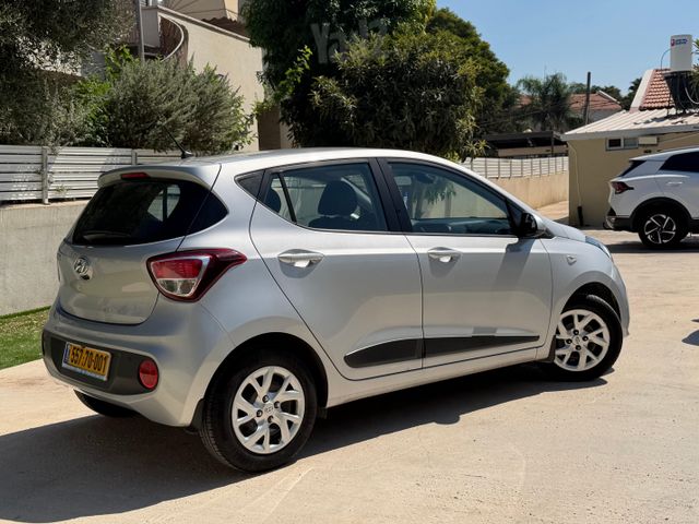 יונדאי i10