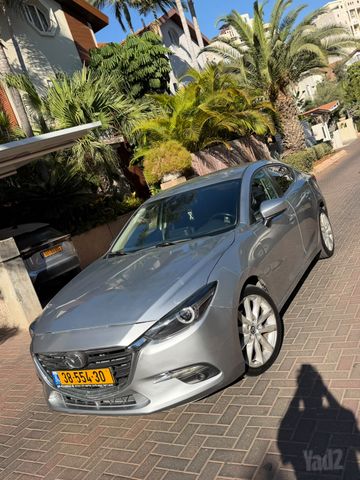 מודעת רכב מאזדה 3