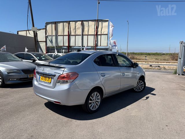 מיצובישי אטראז'