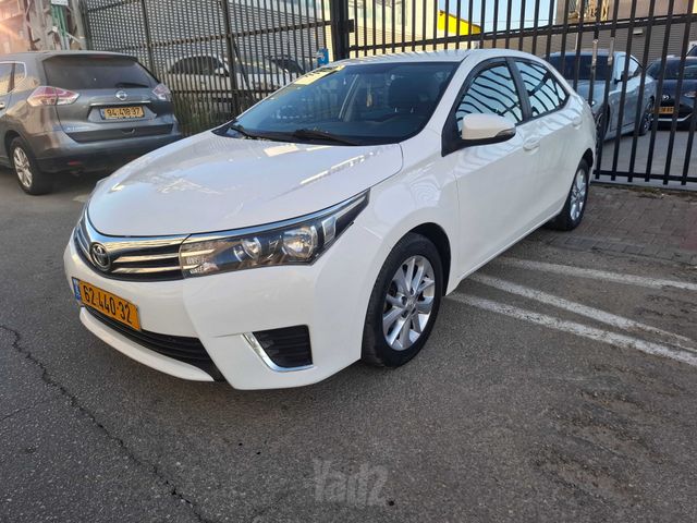 טויוטה קורולה